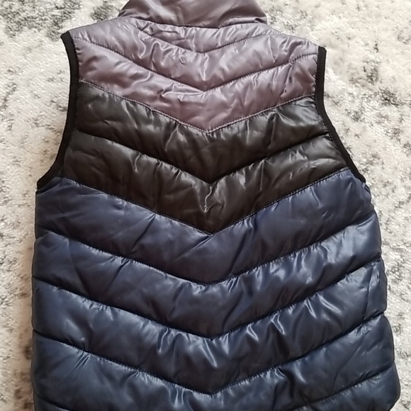 Ck Vest - Picture 3 of 3